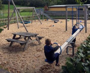 vippe på legepladsen i Kasted Aarhus n