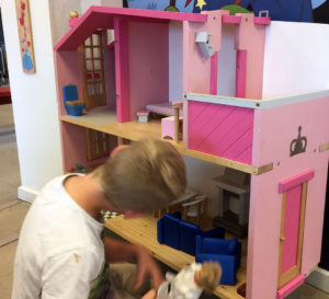 barbiehus på Højbjerg Bibliotek