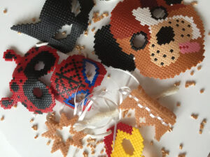 fastelavnsmaske af perler