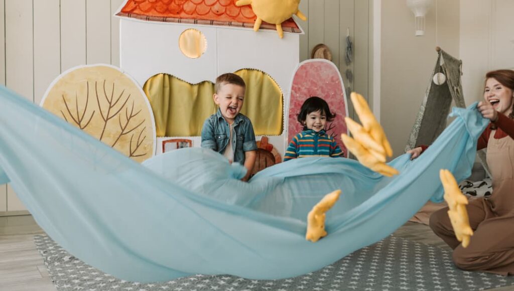 Indendørs sommerleg