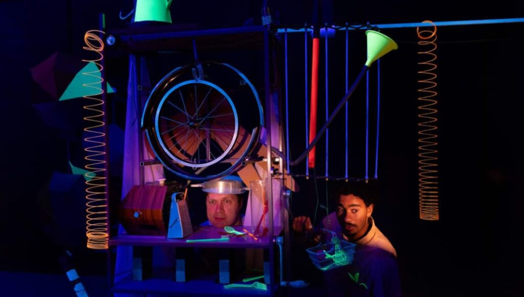 Hvem bestemmer - Forestilling hos Teaterhuset Filuren