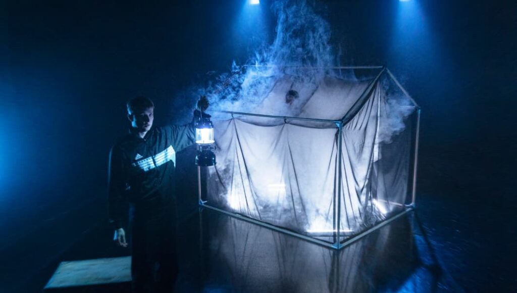 Ind i mørket Filuren Aarhus