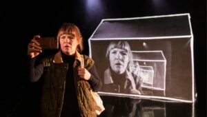 Teaterhuset Filuren - Ind i moerket